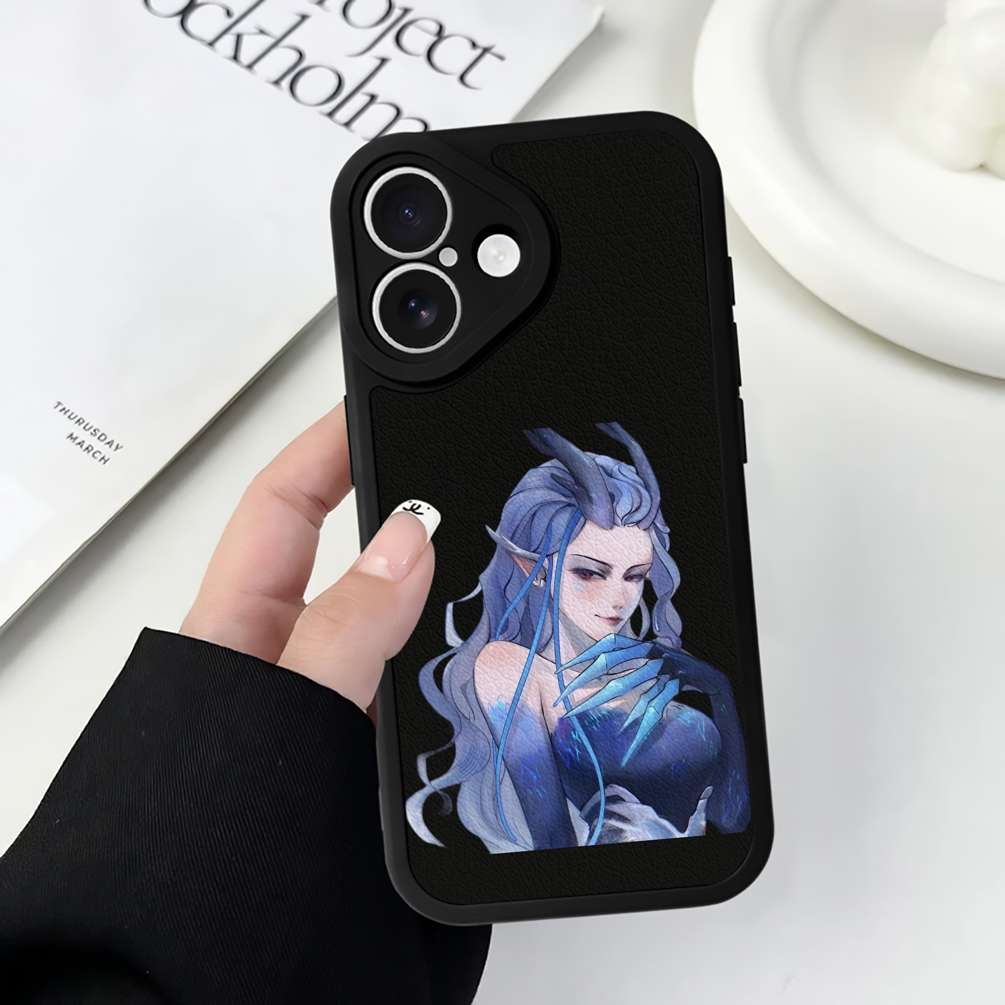 （画像用） Ne Zha 2 ナタ 魔童の大暴れ 【iPhone 16シリーズ対応】シリコンスマホケース（レザー調） 材質：シリコン